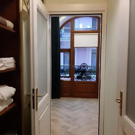 Mamyna Svitlycya Apartment
